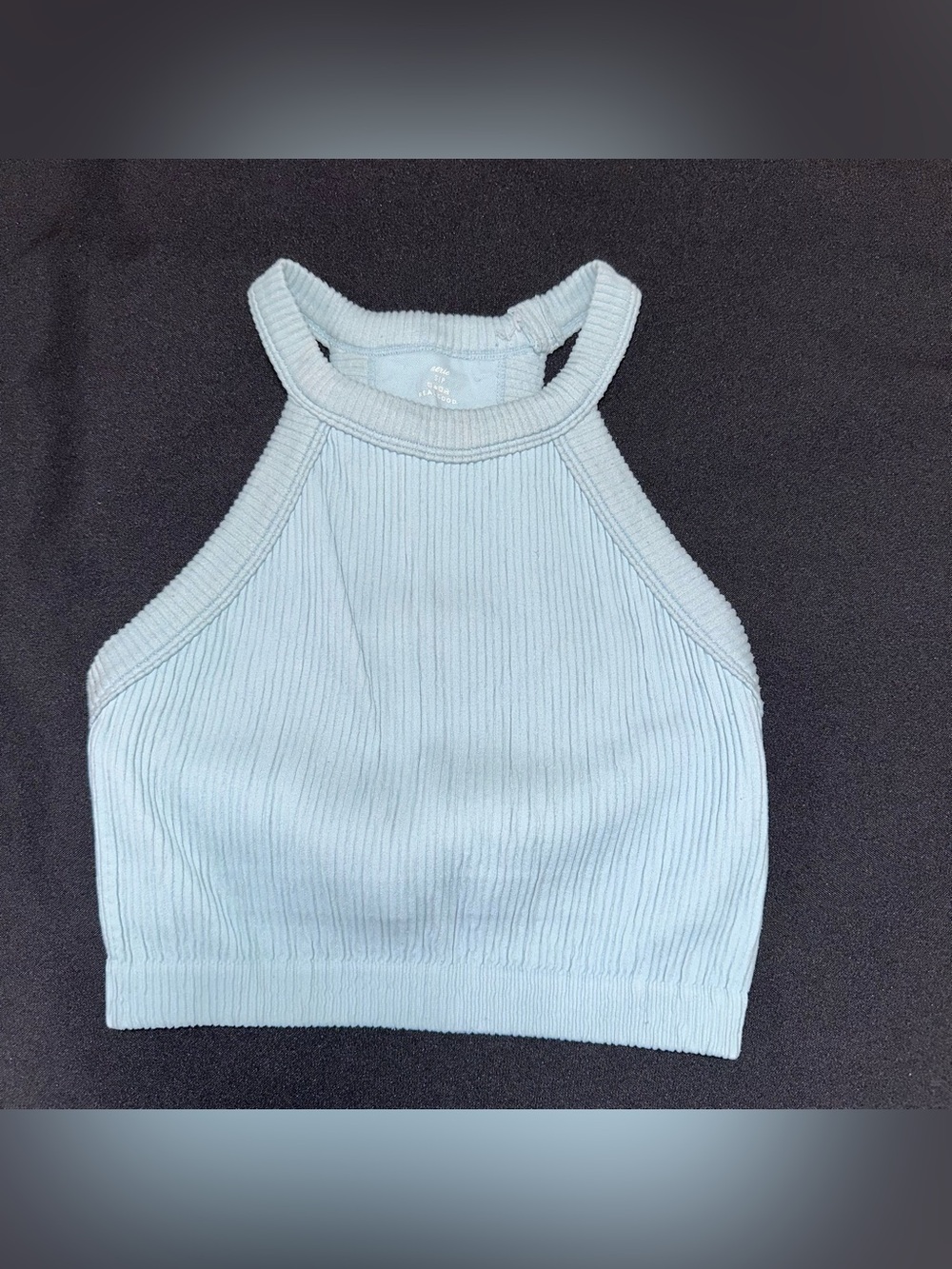 Aerie racer style workout top shelf bra fitted cropped size small